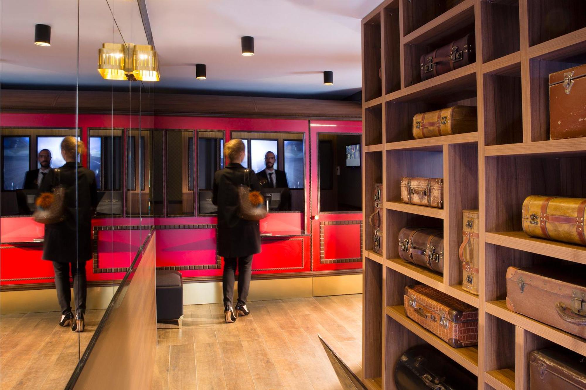 Hotel Whistler - Gare Du Nord