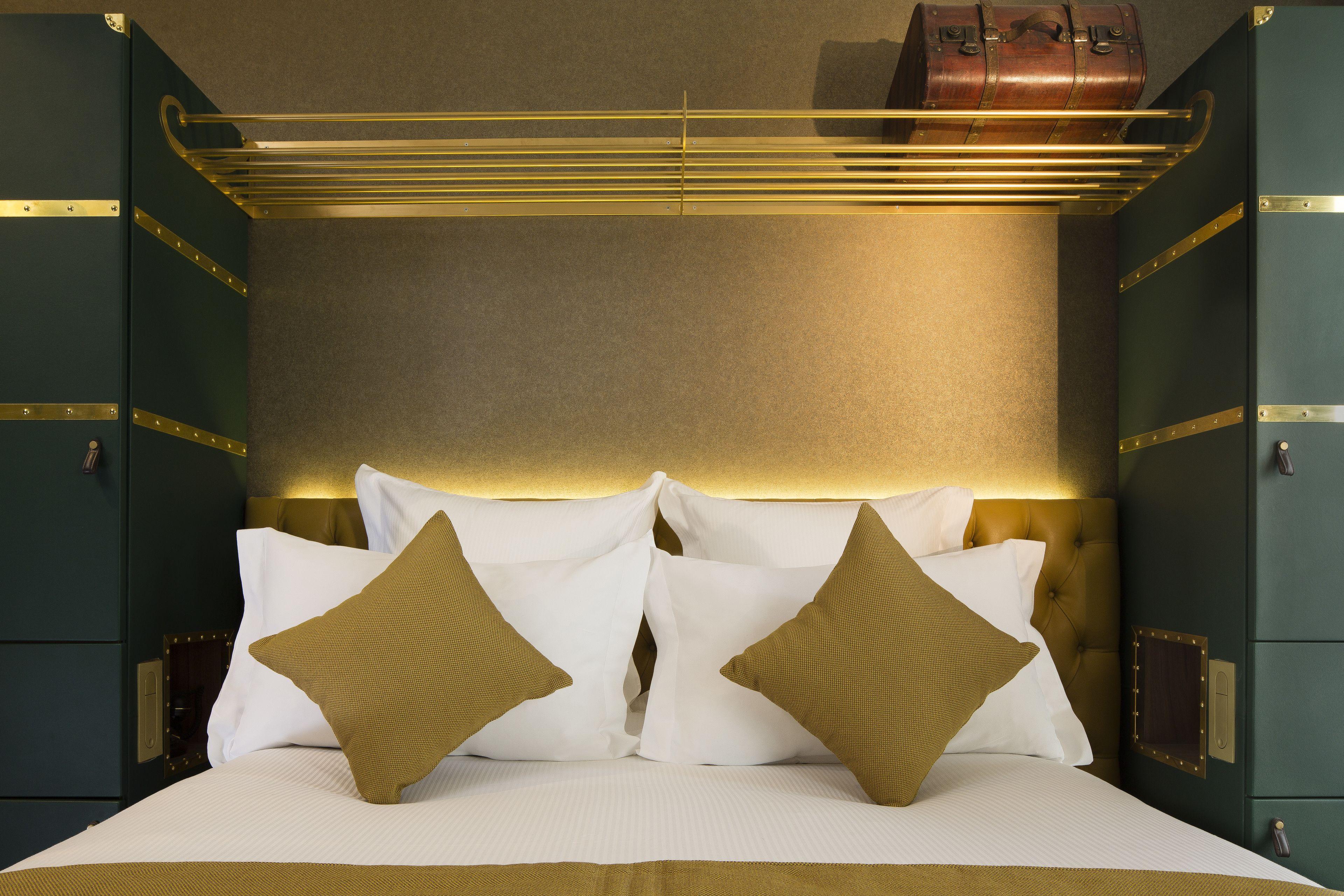 Whistler - Gare Du Nord Hotel